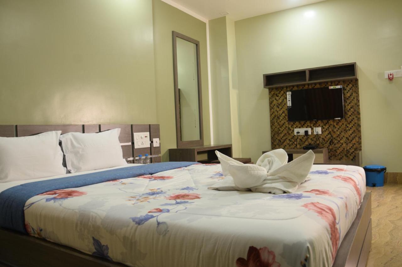 Hotel Nandini Baharampur Exterior photo